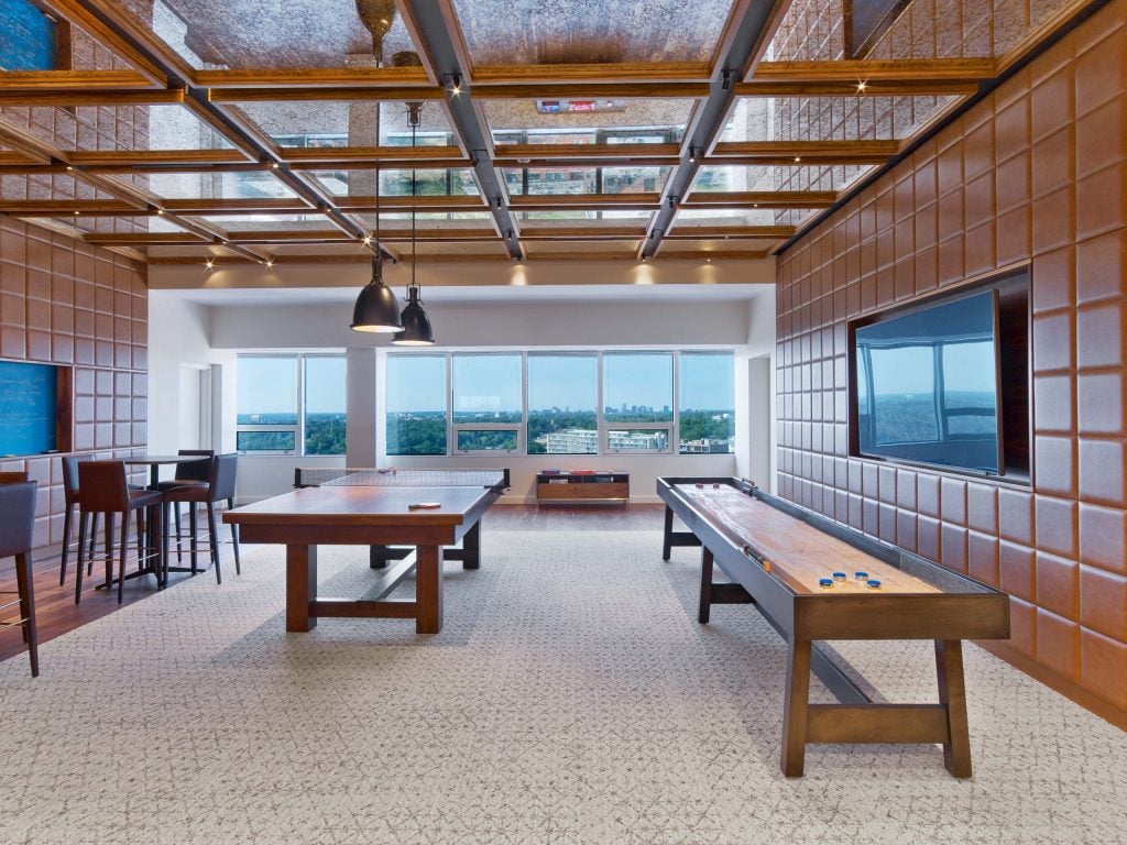 games room with view